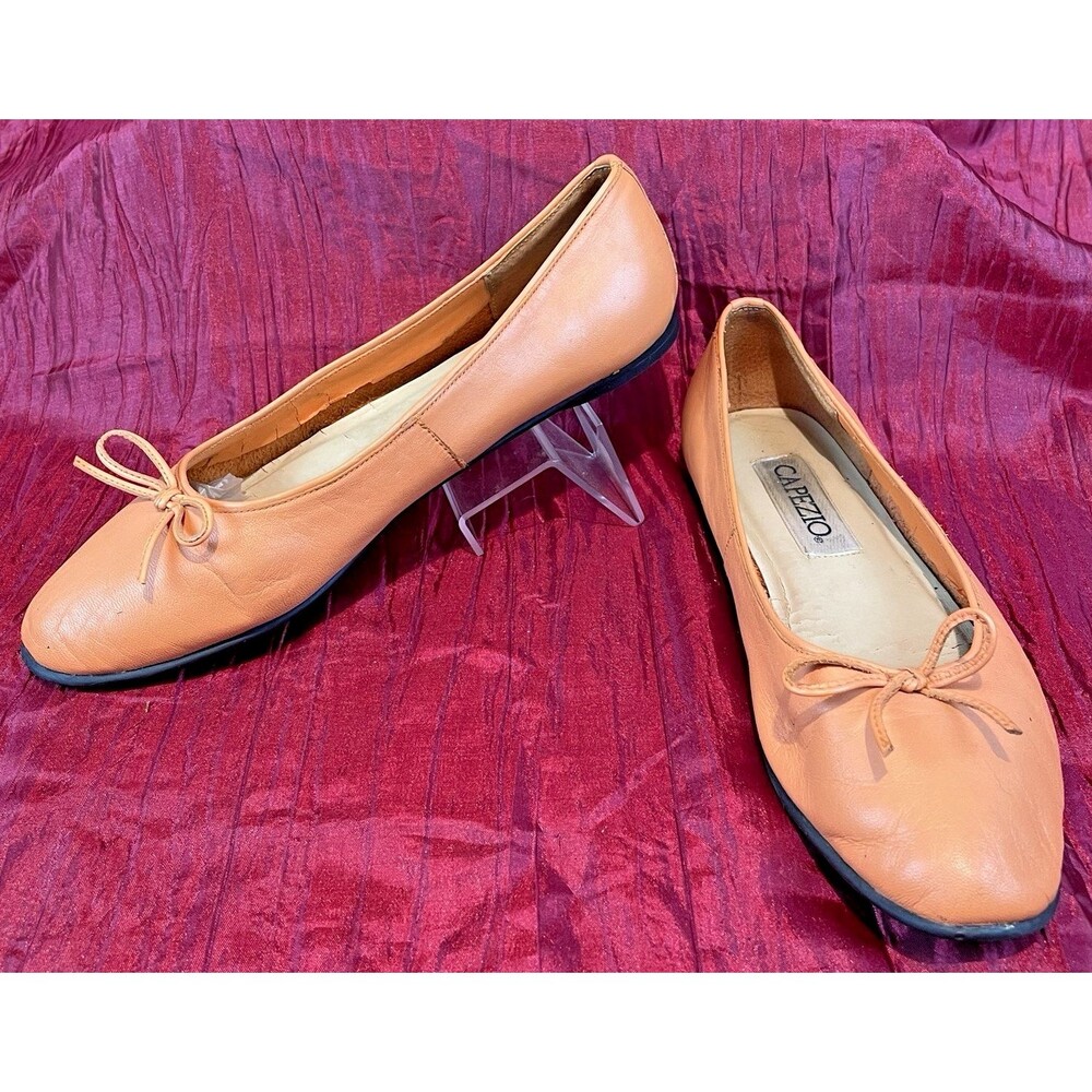 Womens Capezio Round Toe Melon Leather Flats Slip On Slipper sz 7.5